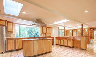 6010 Se Riverside Dr - Photo 1 of 1