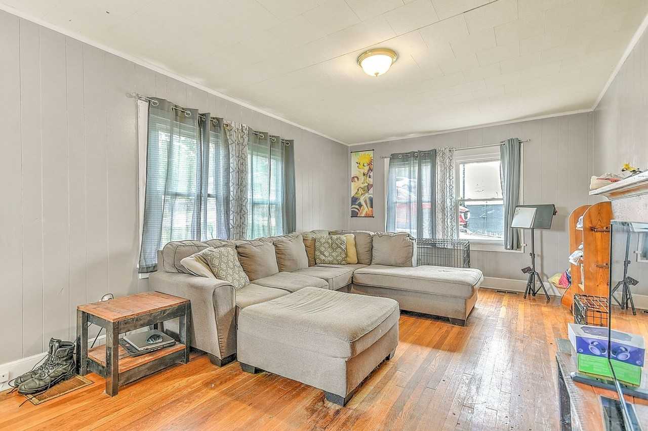 2913 Ashley St - Photo 5 of 22