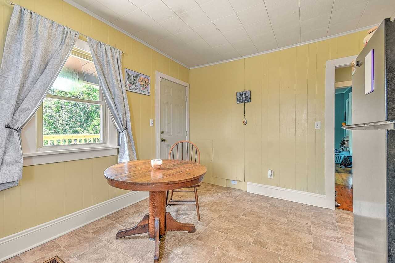2913 Ashley St - Photo 7 of 22