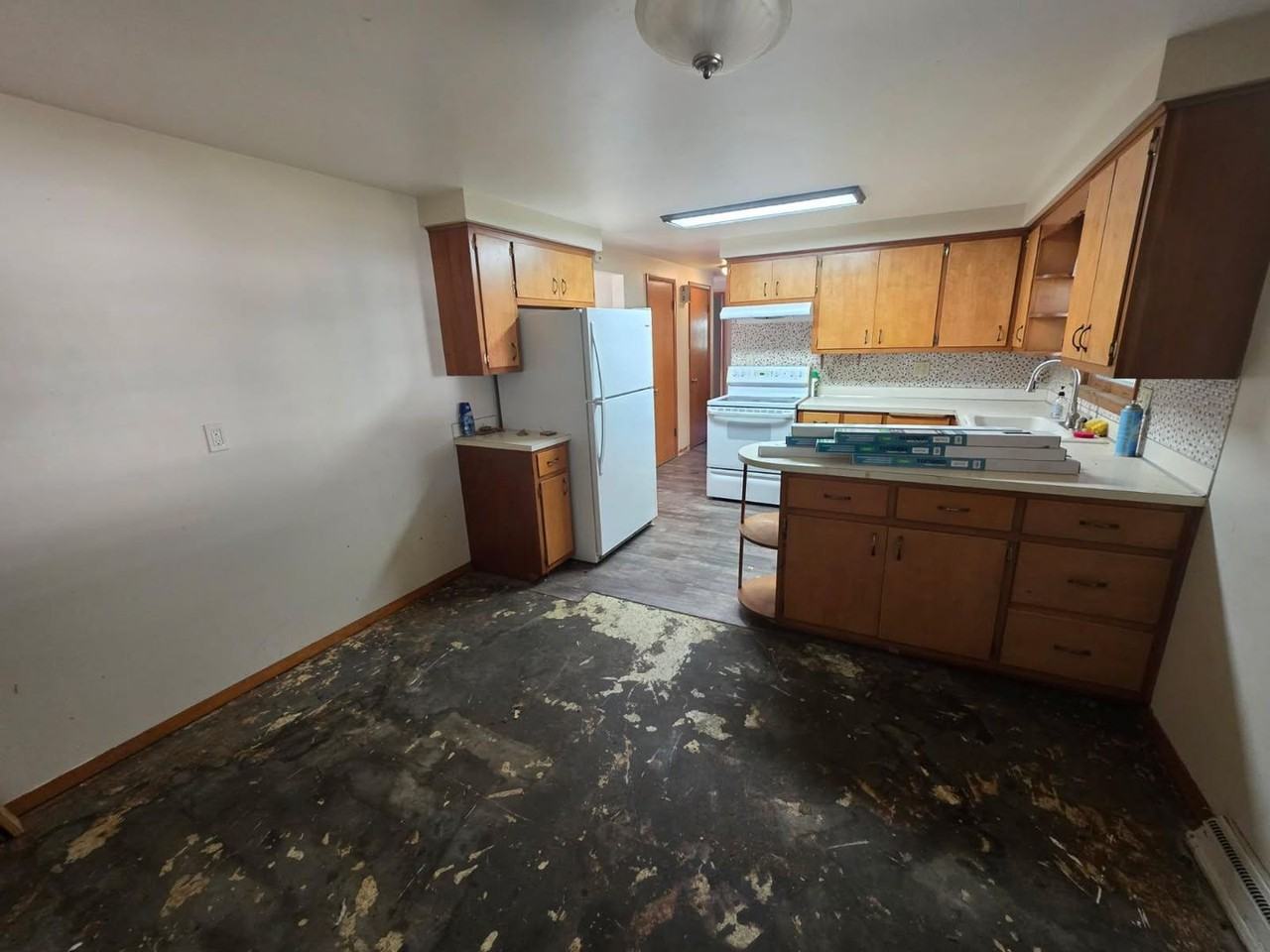 509 N Fisk St - Photo 3 of 9