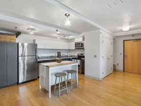 1414 Ne 42nd St - Photo 1 of 1