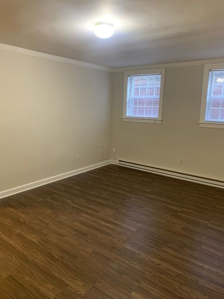 807 W End Blvd #C1 - Photo 2 of 6