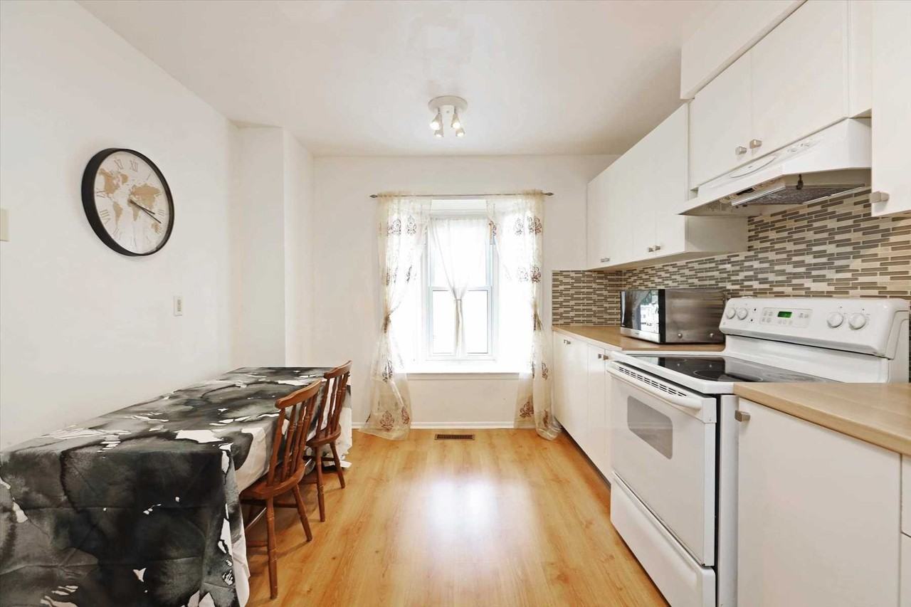 80 Dundalk Drive - Photo 3 of 13