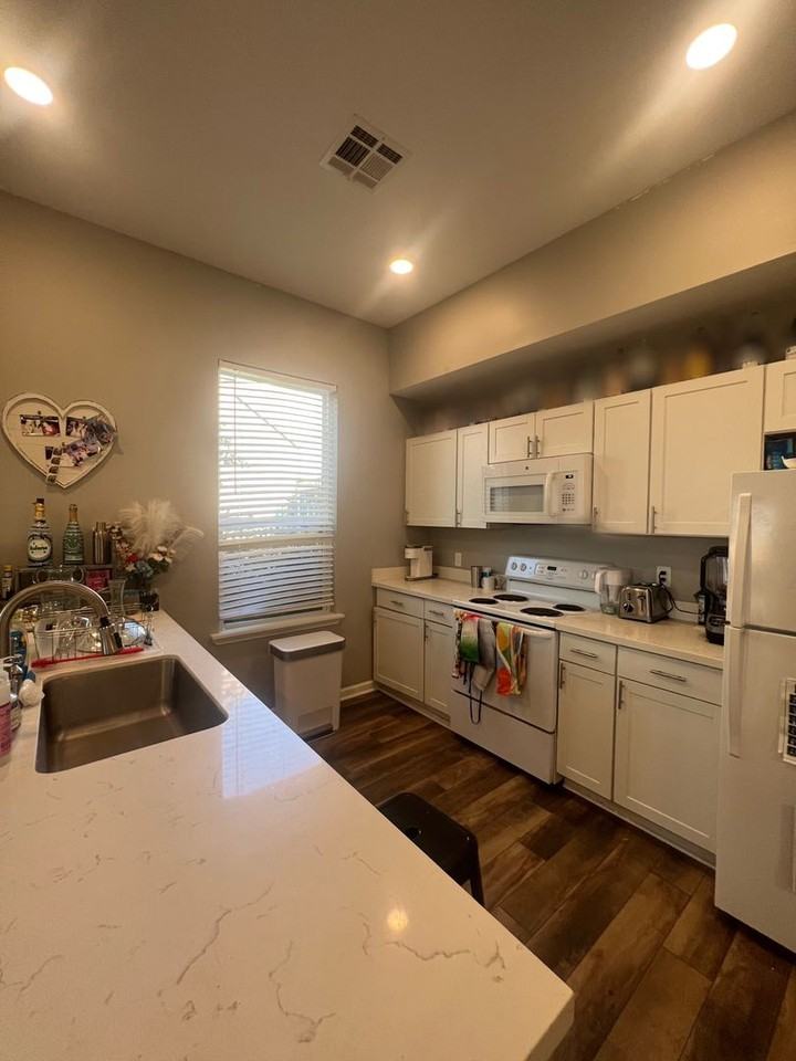 7522 Burthe St Lowr A #A - Photo 2 of 10