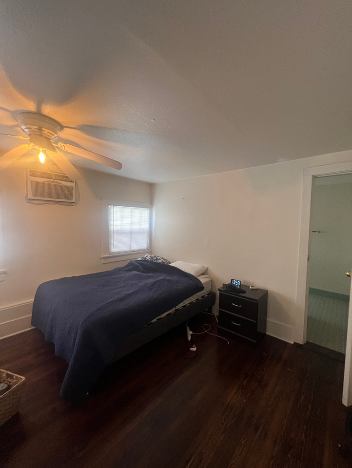 1601 Broadway St Bsmt Left - Photo 3 of 10