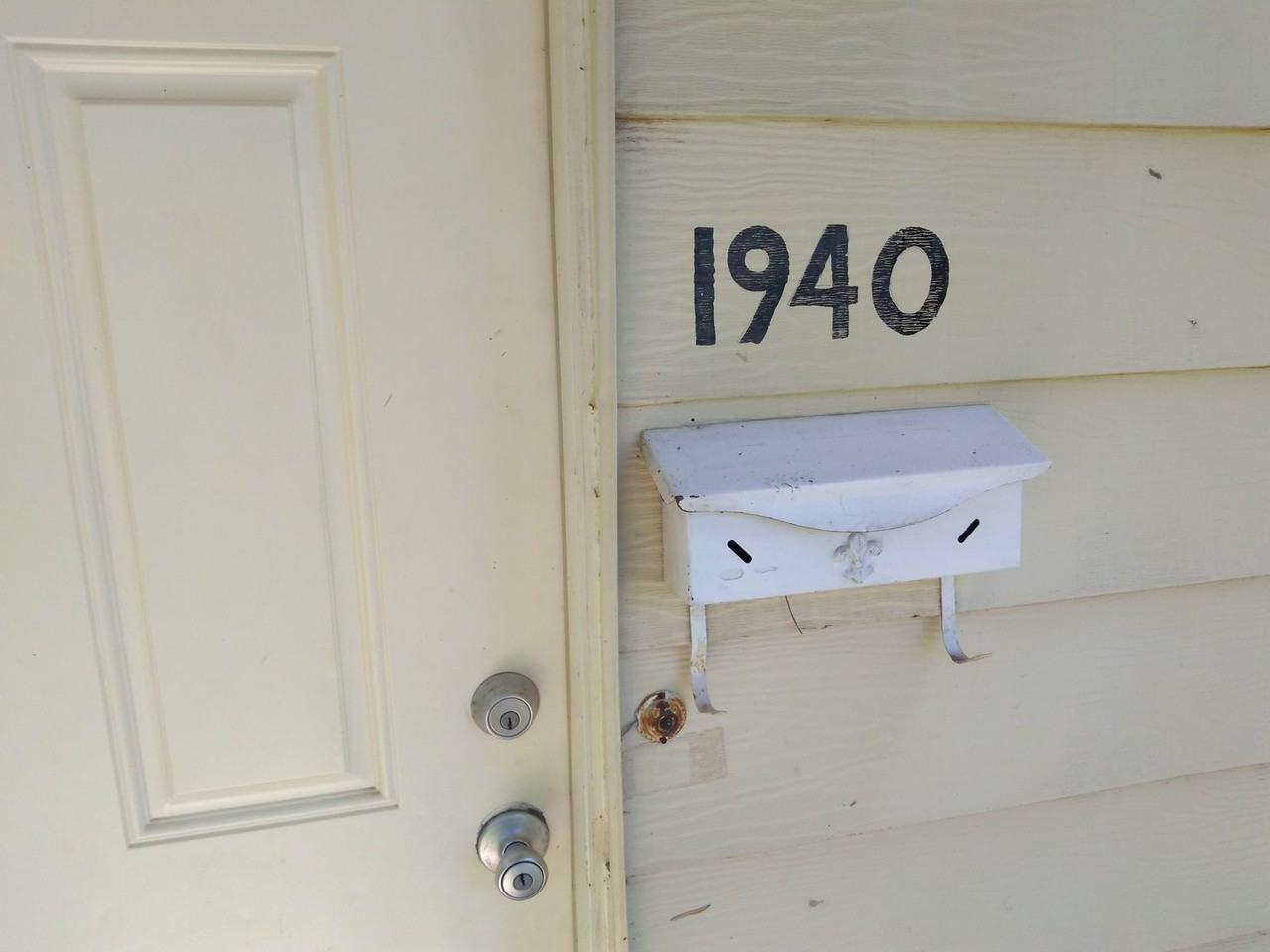 1940 Lincoln Dr - Photo 2 of 9