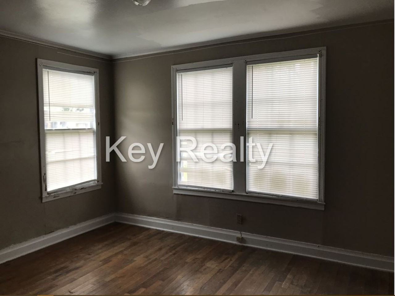 2307 Madeline St - Photo 4 of 6