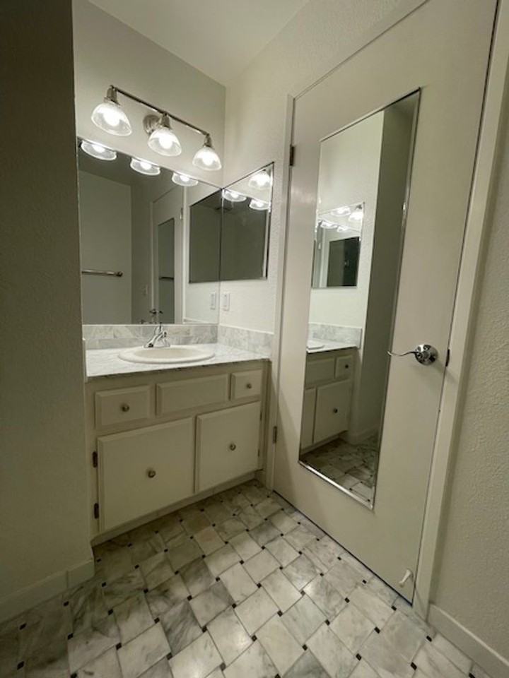 1449 Myrtle Ave #3 - Photo 6 of 15
