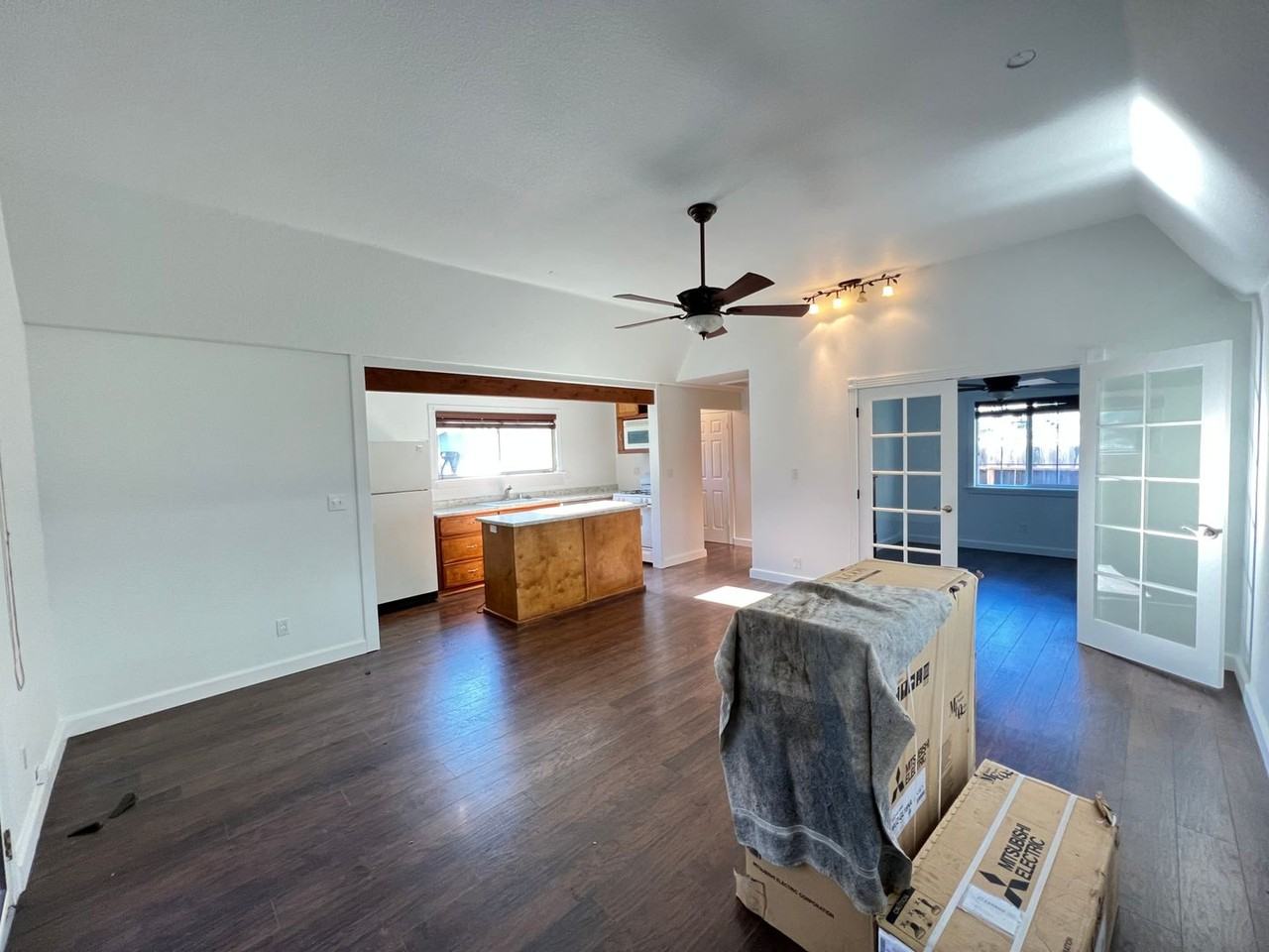 495 495 East G Street Studio - Photo 3 of 19