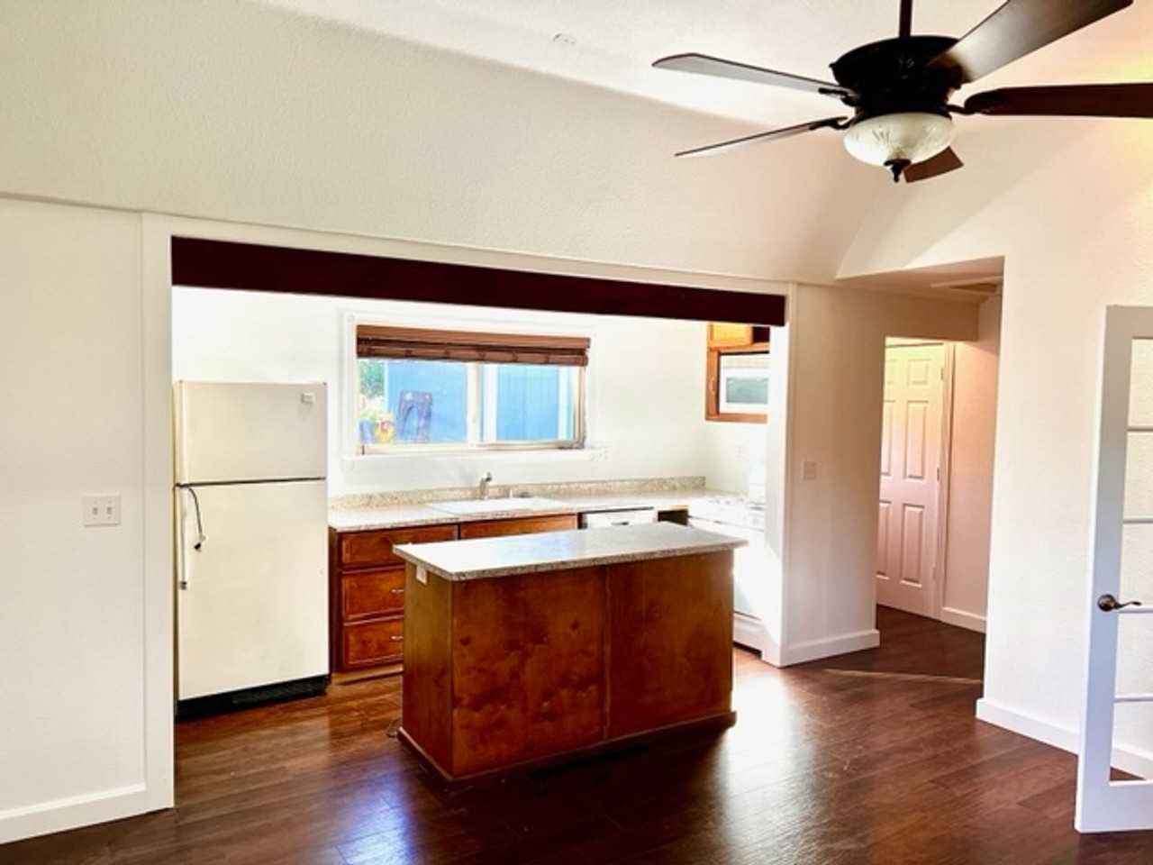 495 495 East G Street Studio - Photo 7 of 19