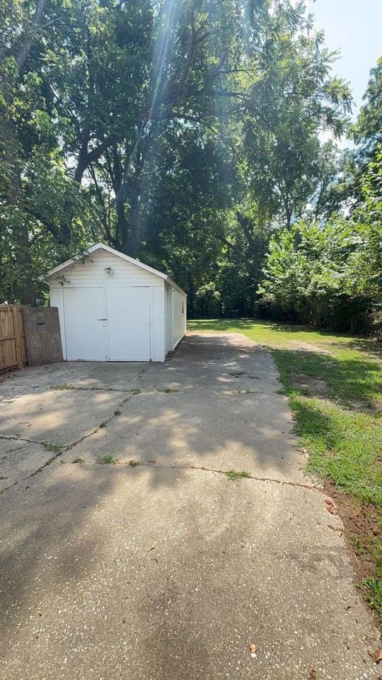 3693 Tutwiler Ave - Photo 2 of 10