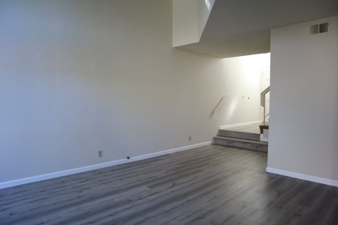 34888 Sea Cliff Ter - Photo 3 of 18