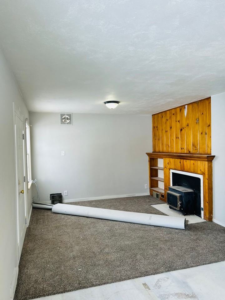 1302 S 4th Ave - Photo 2 of 17