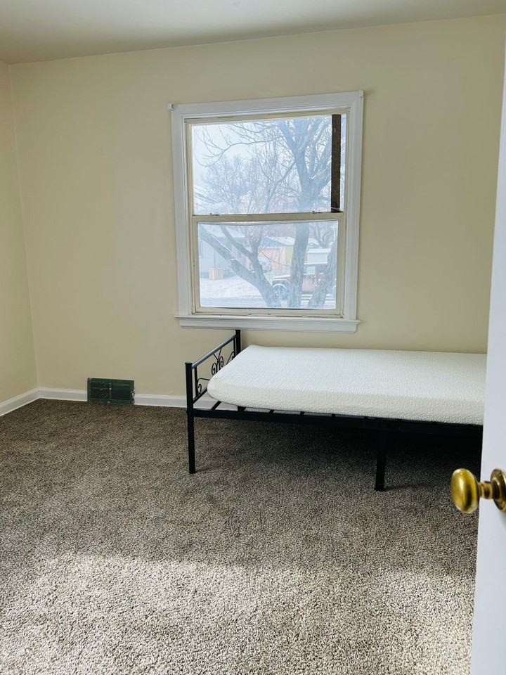 1302 S 4th Ave - Photo 6 of 17