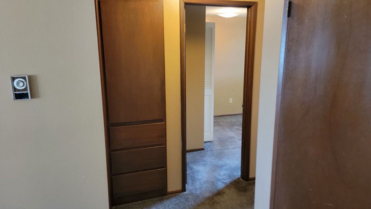 8810/8812 E Micheilli Place - Photo 5 of 16