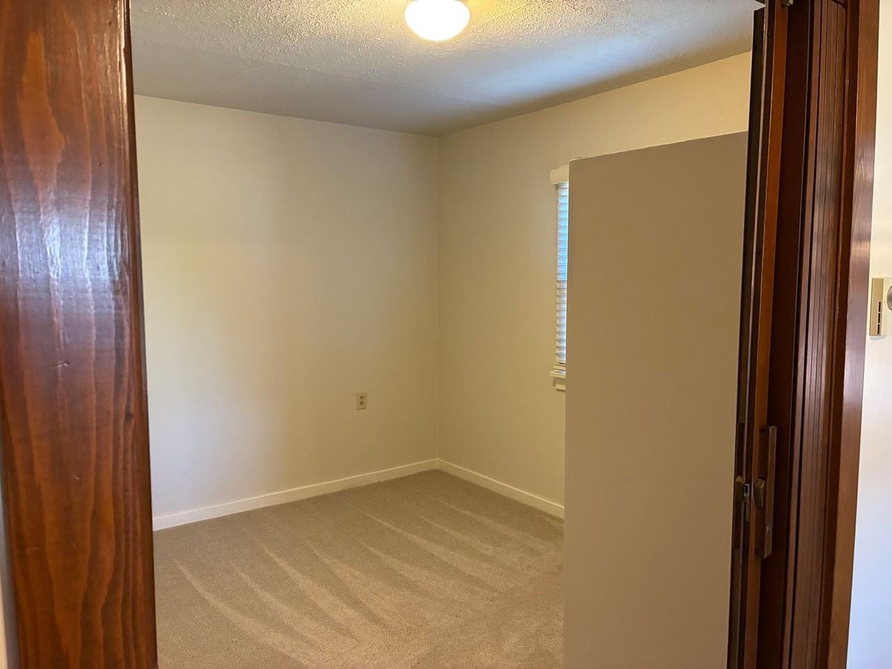 125 E Cedar St - Photo 4 of 6
