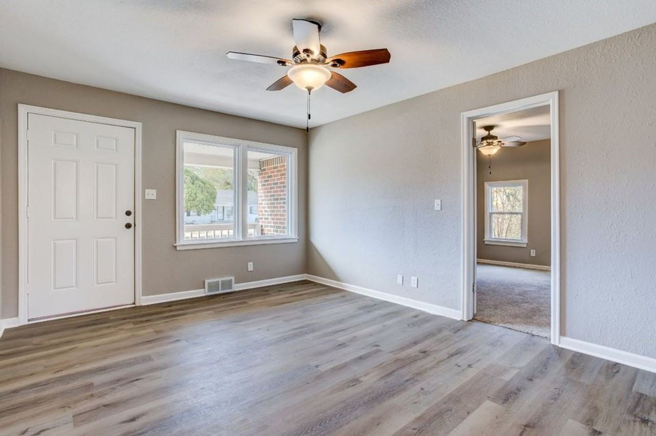 828 S Apache Dr - Photo 2 of 13