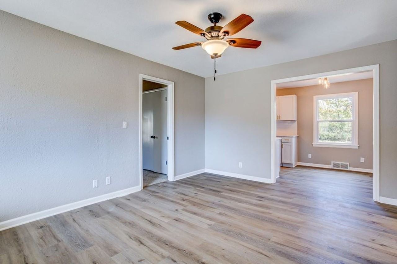 828 S Apache Dr - Photo 3 of 13