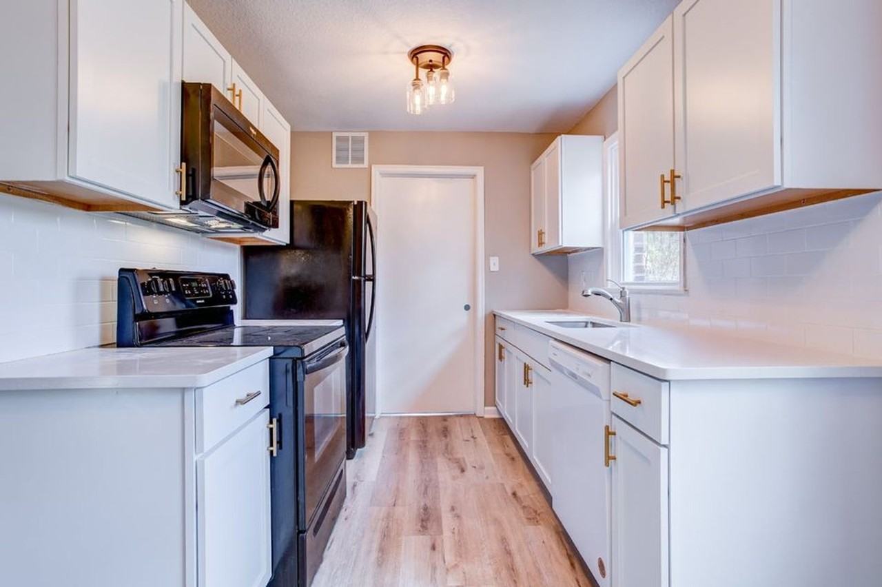 828 S Apache Dr - Photo 4 of 13