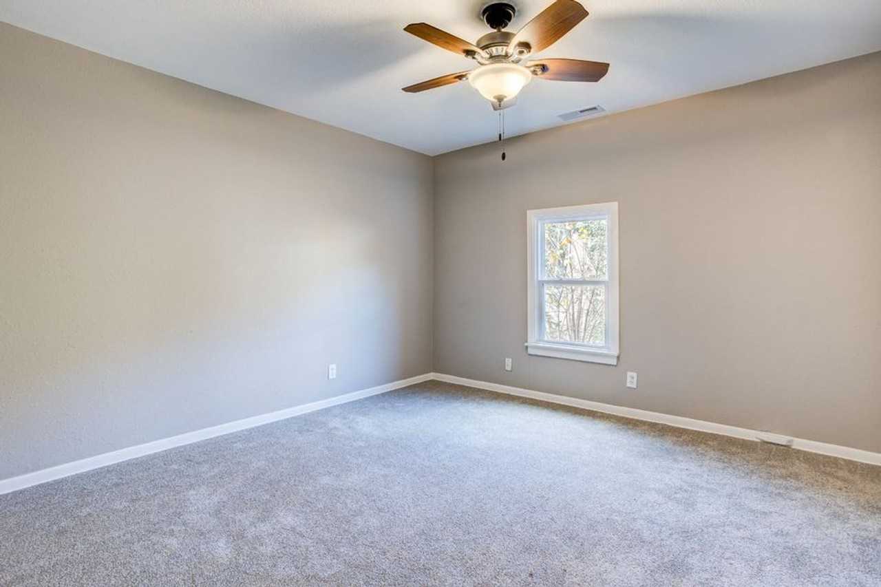 828 S Apache Dr - Photo 6 of 13