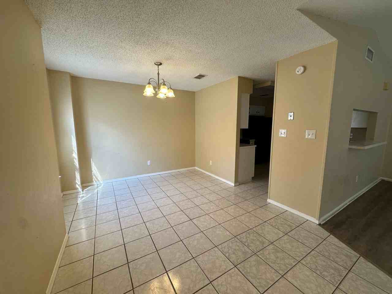 2111 Timberwood Ln - Photo 6 of 10