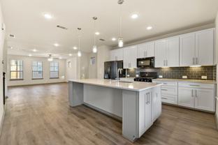 2123 Sequoia Woods Dr - Photo 1 of 1