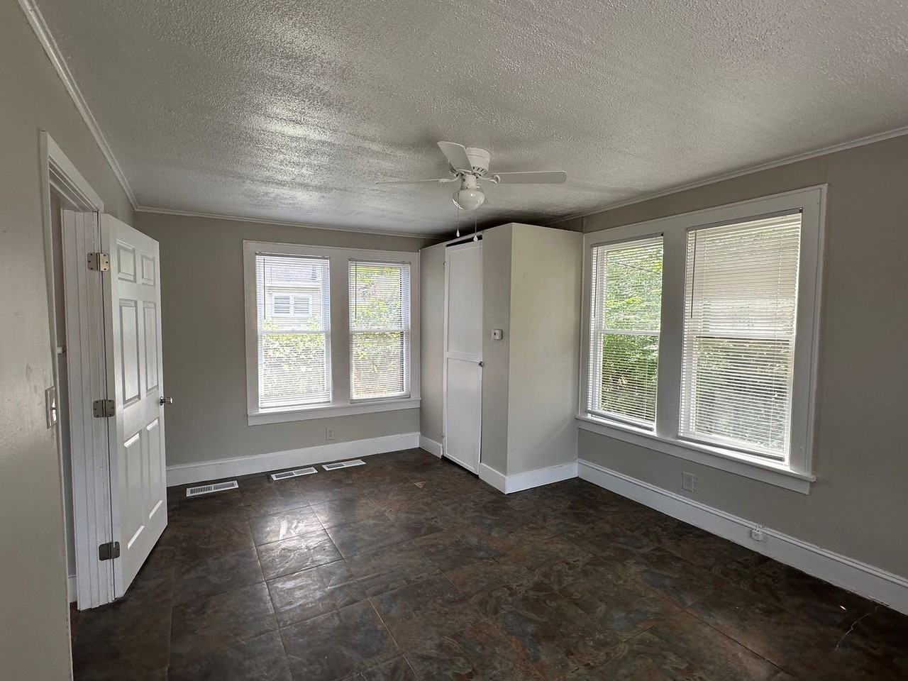 139 Lister St - Photo 7 of 8