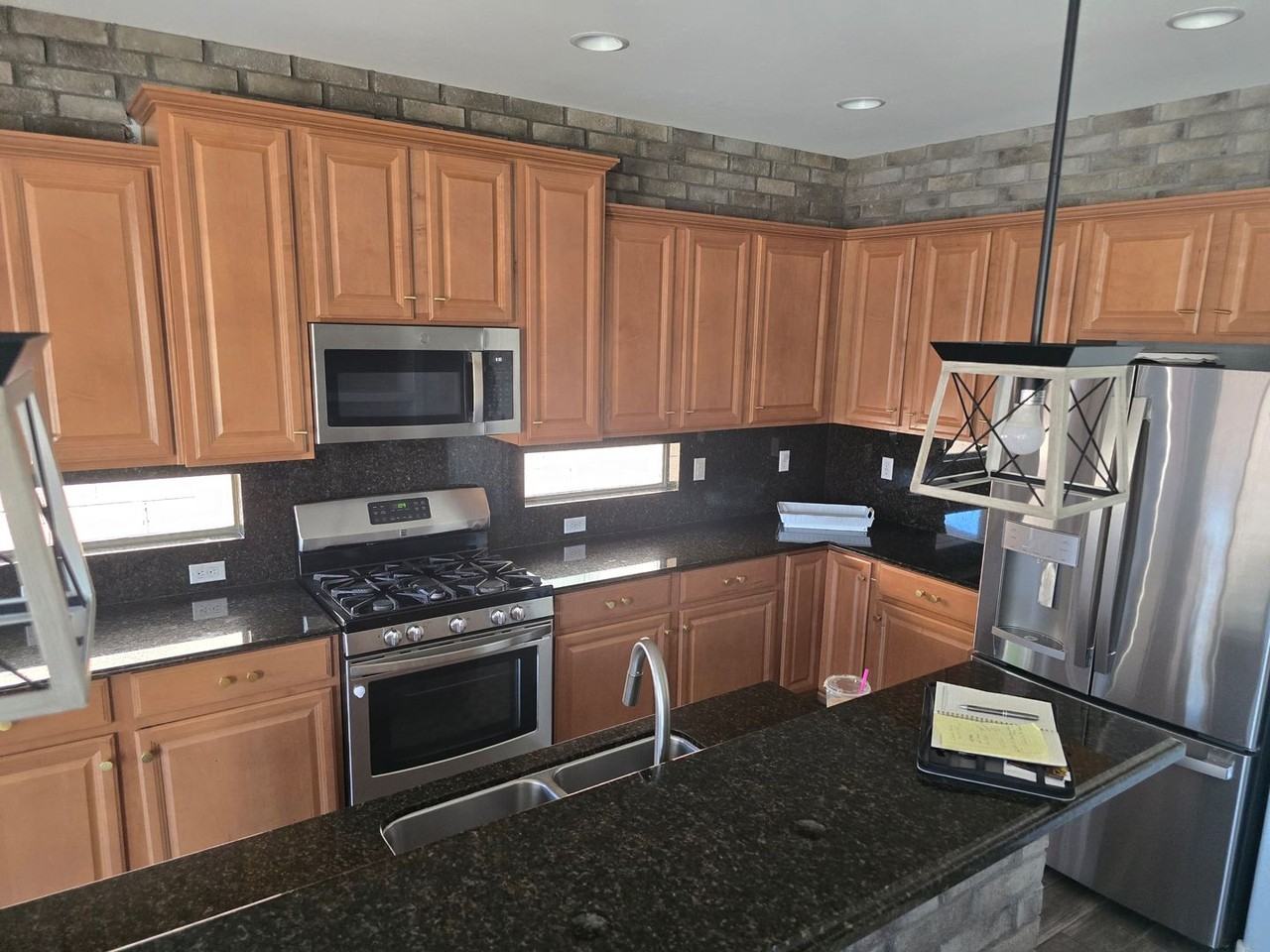 841 E Deer Spring Canyon Pl - Photo 3 of 37