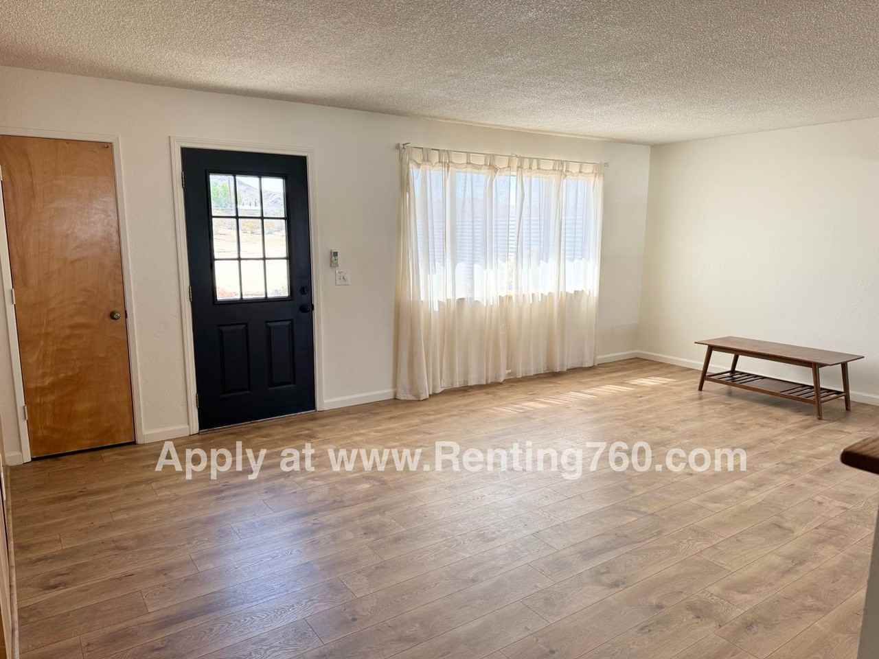 331 Lloyd Ln - Photo 3 of 28