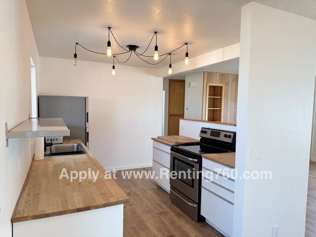 331 Lloyd Ln - Photo 7 of 28