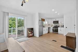 featured image of 33 Darin Rd