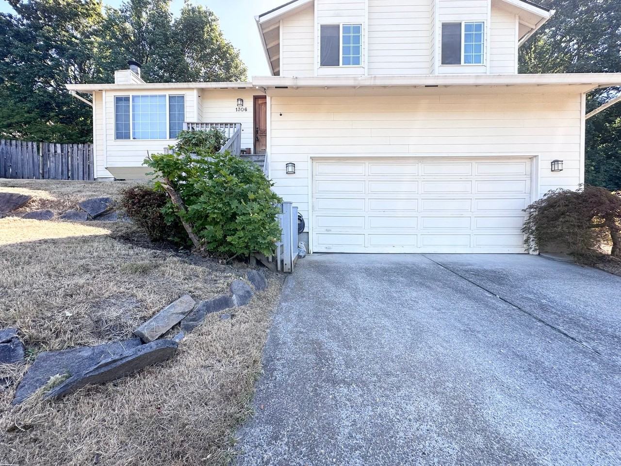 1306 Sw 15th Ct - Photo 2 of 50