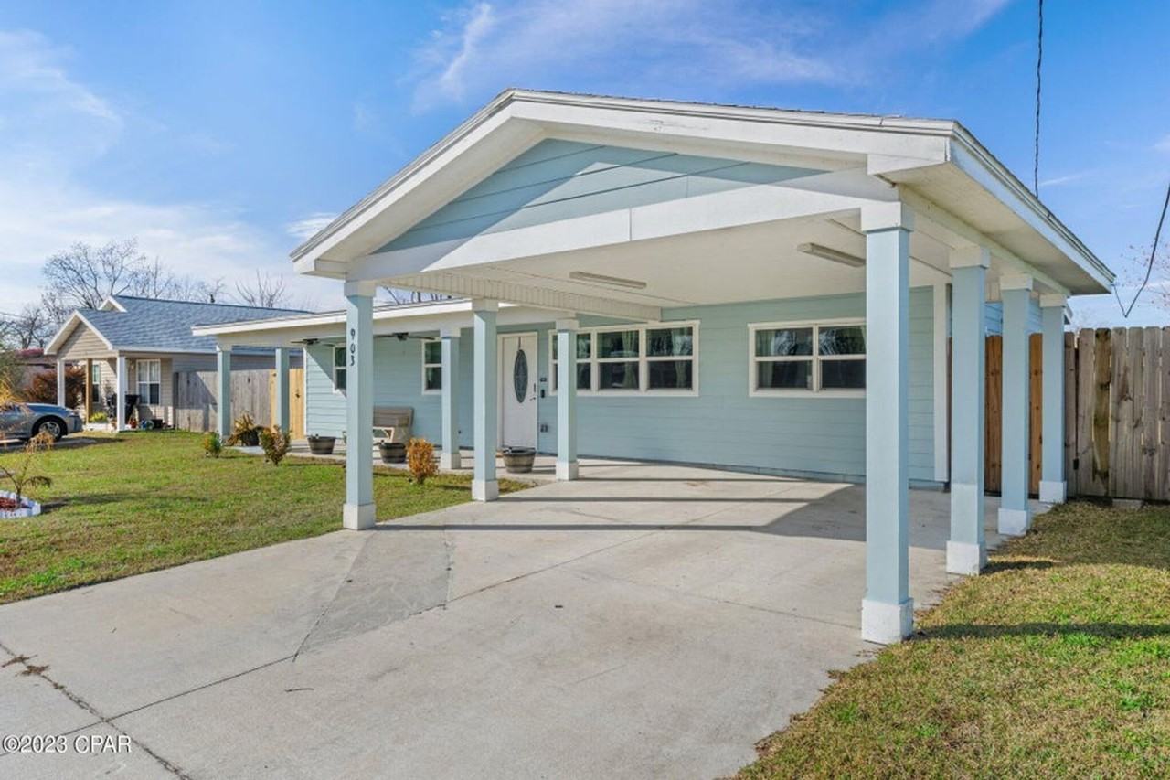 903 Huntington Dr - Photo 2 of 22