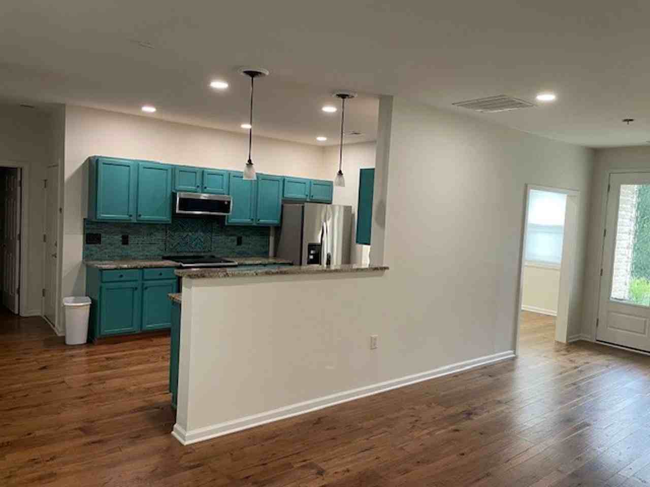 34 N Heathridge Dr - Photo 2 of 20