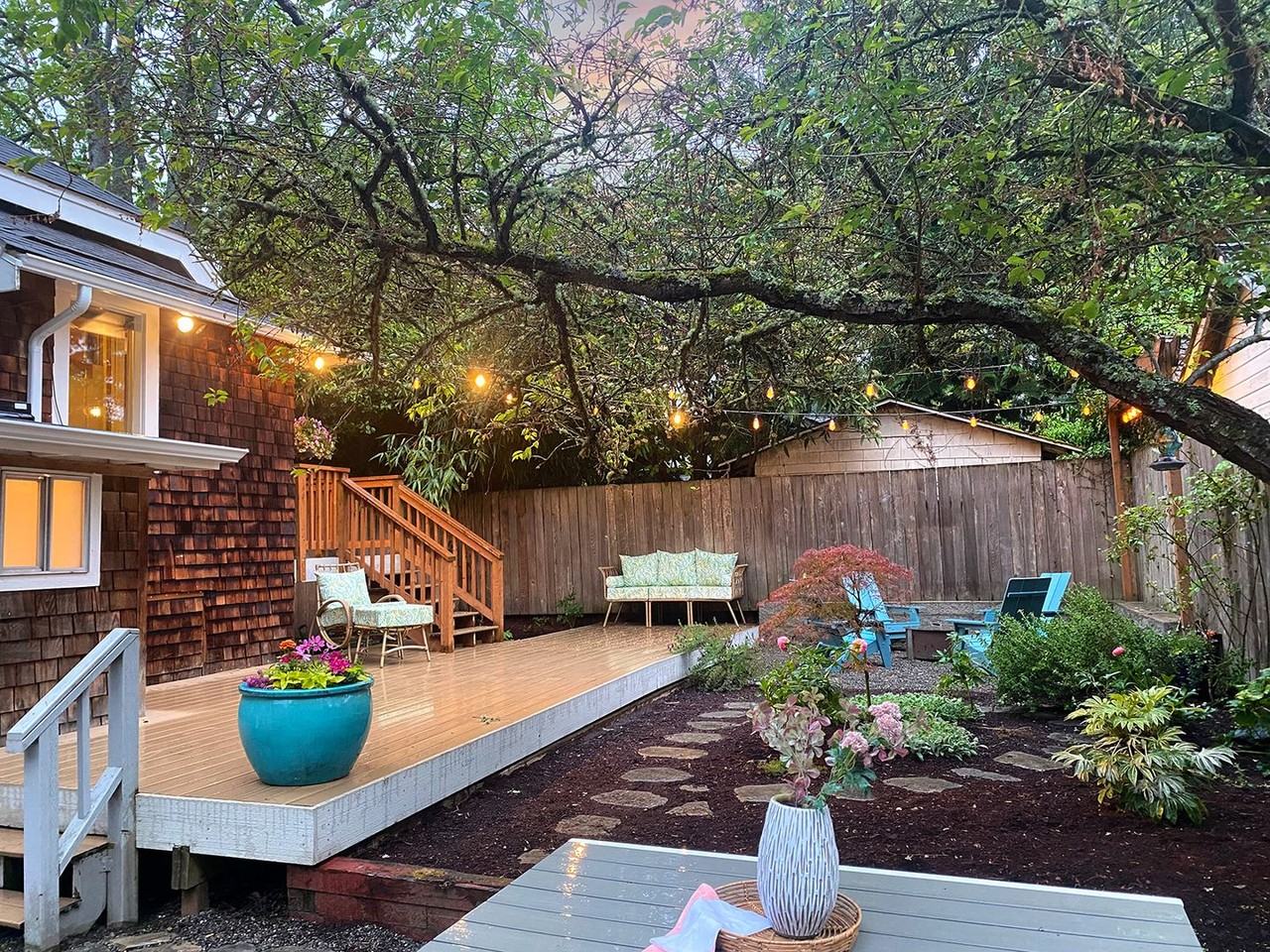 7141 47th Ave Sw - Photo 2 of 27