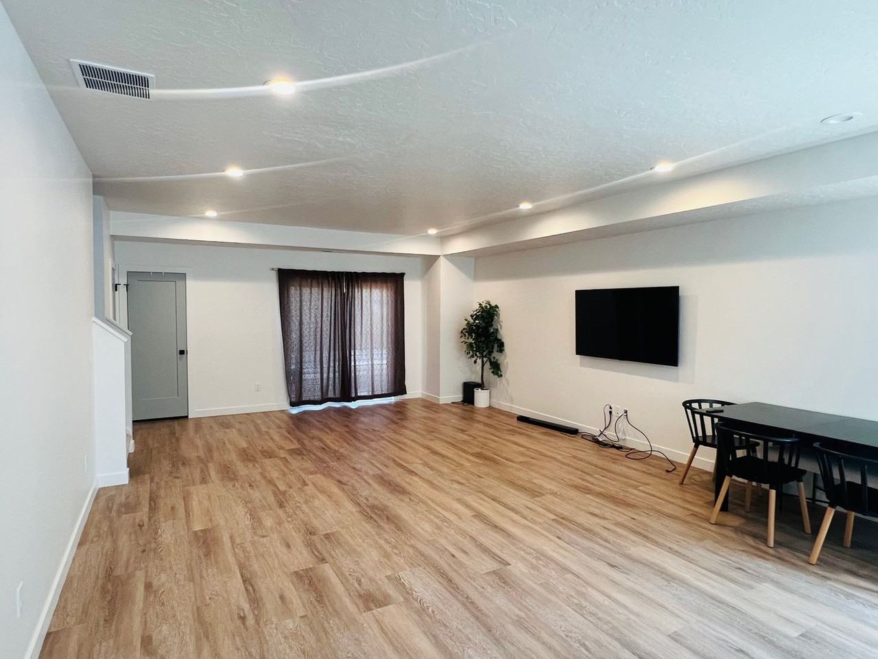 433 W 620 N #105 - Photo 3 of 6