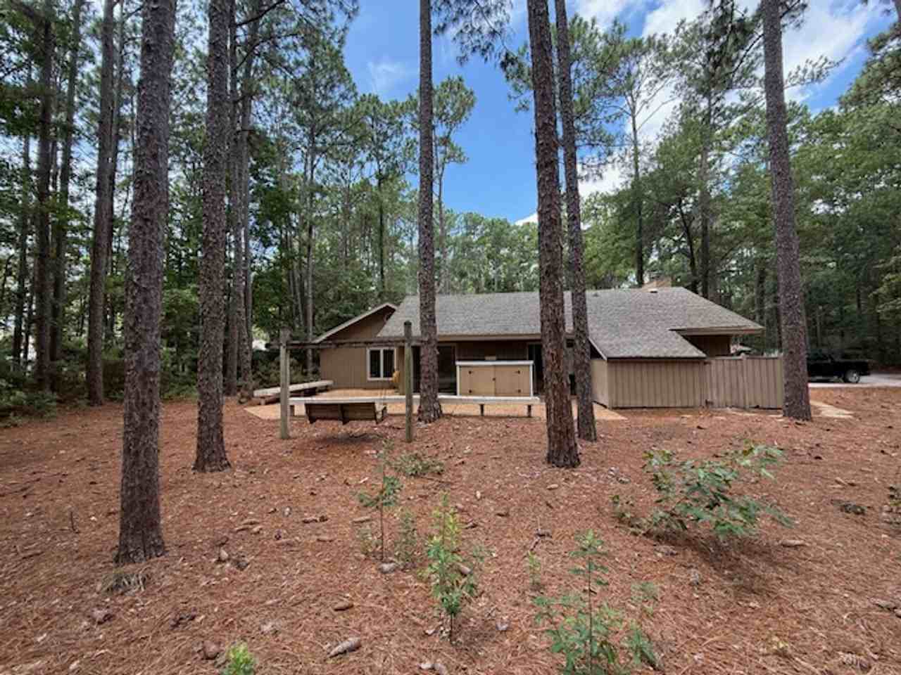 36 Sweet Bay Ln - Photo 2 of 25