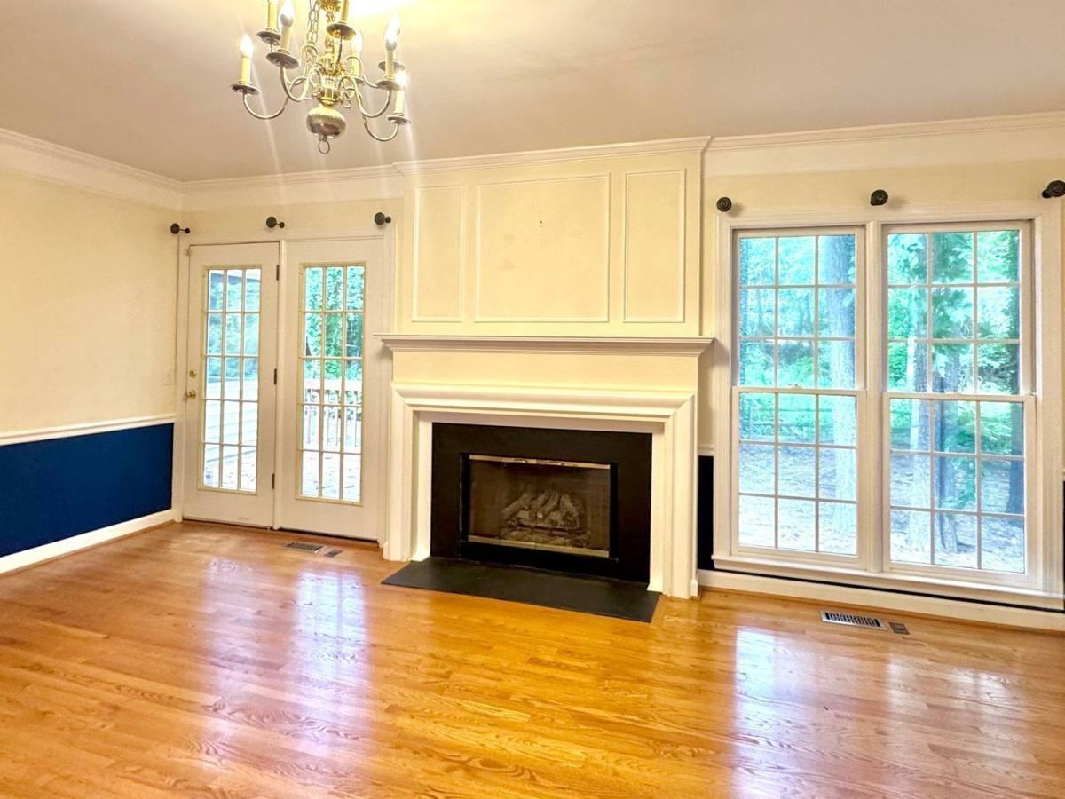 106 Oak Spring Court - Photo 4 of 10