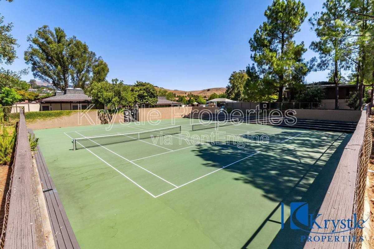 27 Forest Ln - Photo 3 of 10