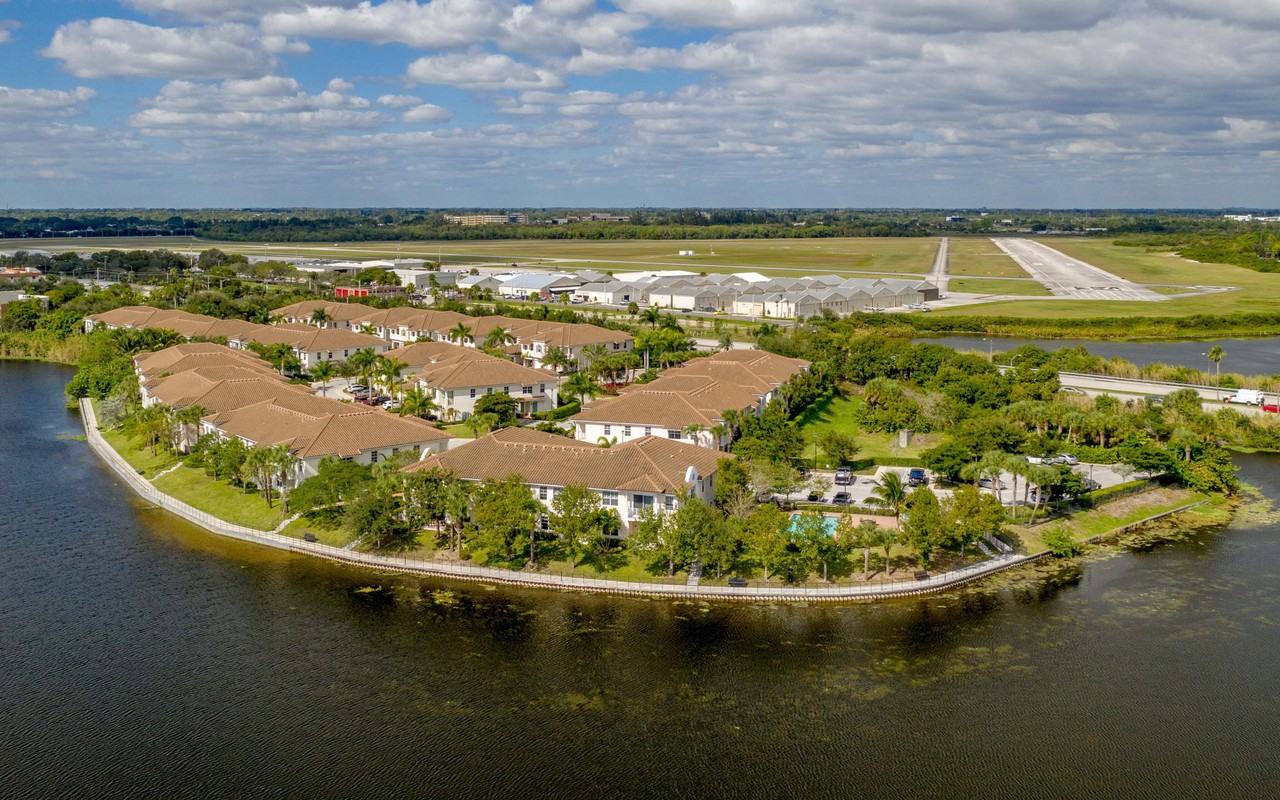 Bridgewater at Lake Osborne - Photo 4 of 36