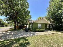 featured image of 1821 Live Oak Ave