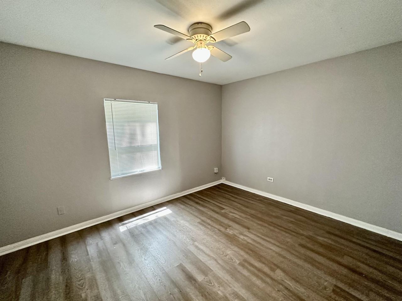 1821 Live Oak Ave - Photo 6 of 14