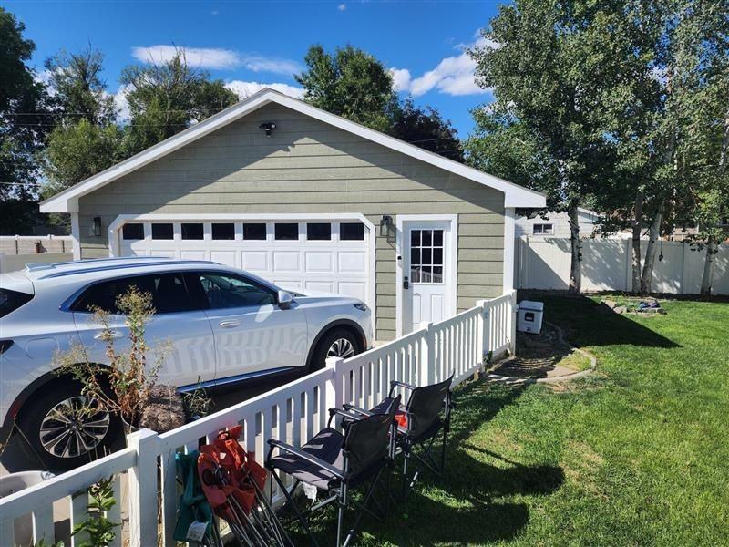 4447 Lux Ave - Photo 2 of 10