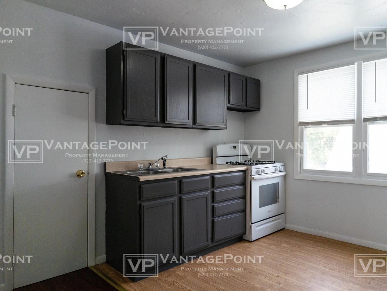 819 Kellogg St - Photo 3 of 10