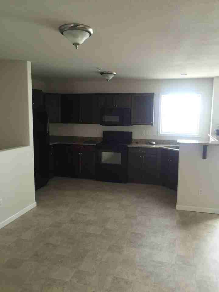 722 Main St N #5-6-7 - Photo 3 of 9