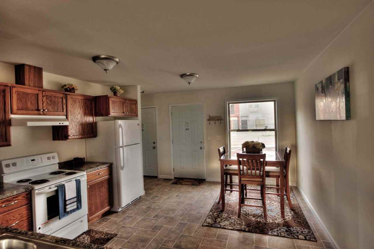 706 2nd St NE - Photo 2 of 11