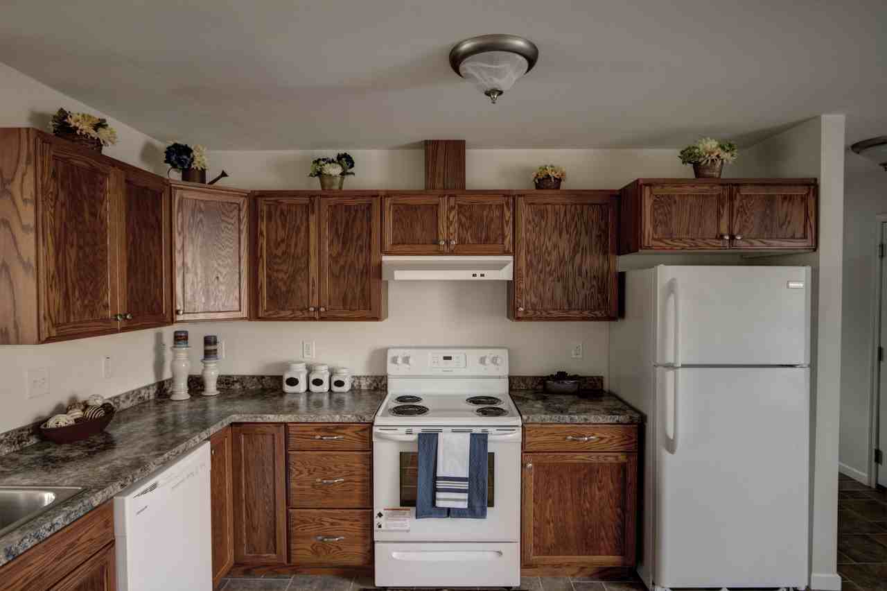 706 2nd St NE - Photo 3 of 11