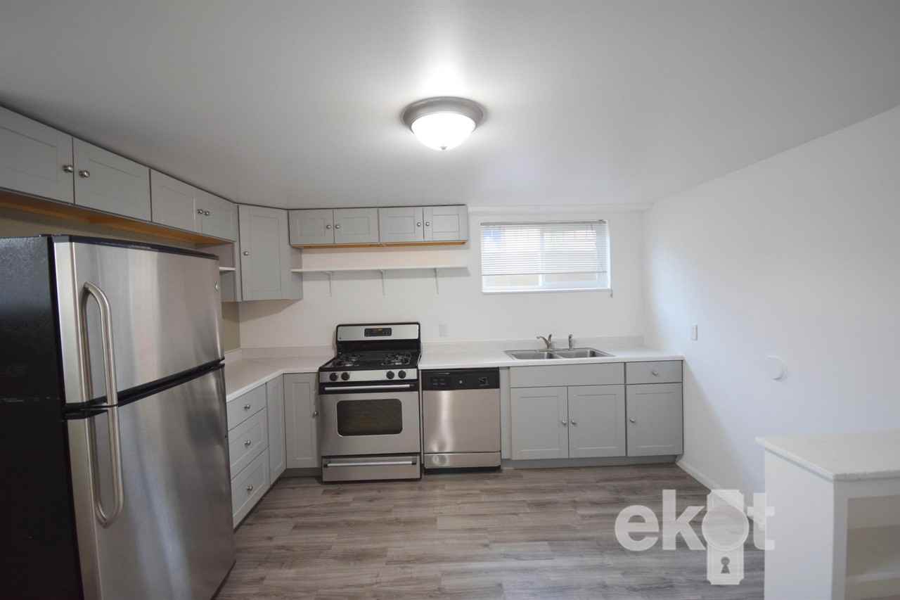 394 W Alta View Dr #2 - Photo 7 of 23