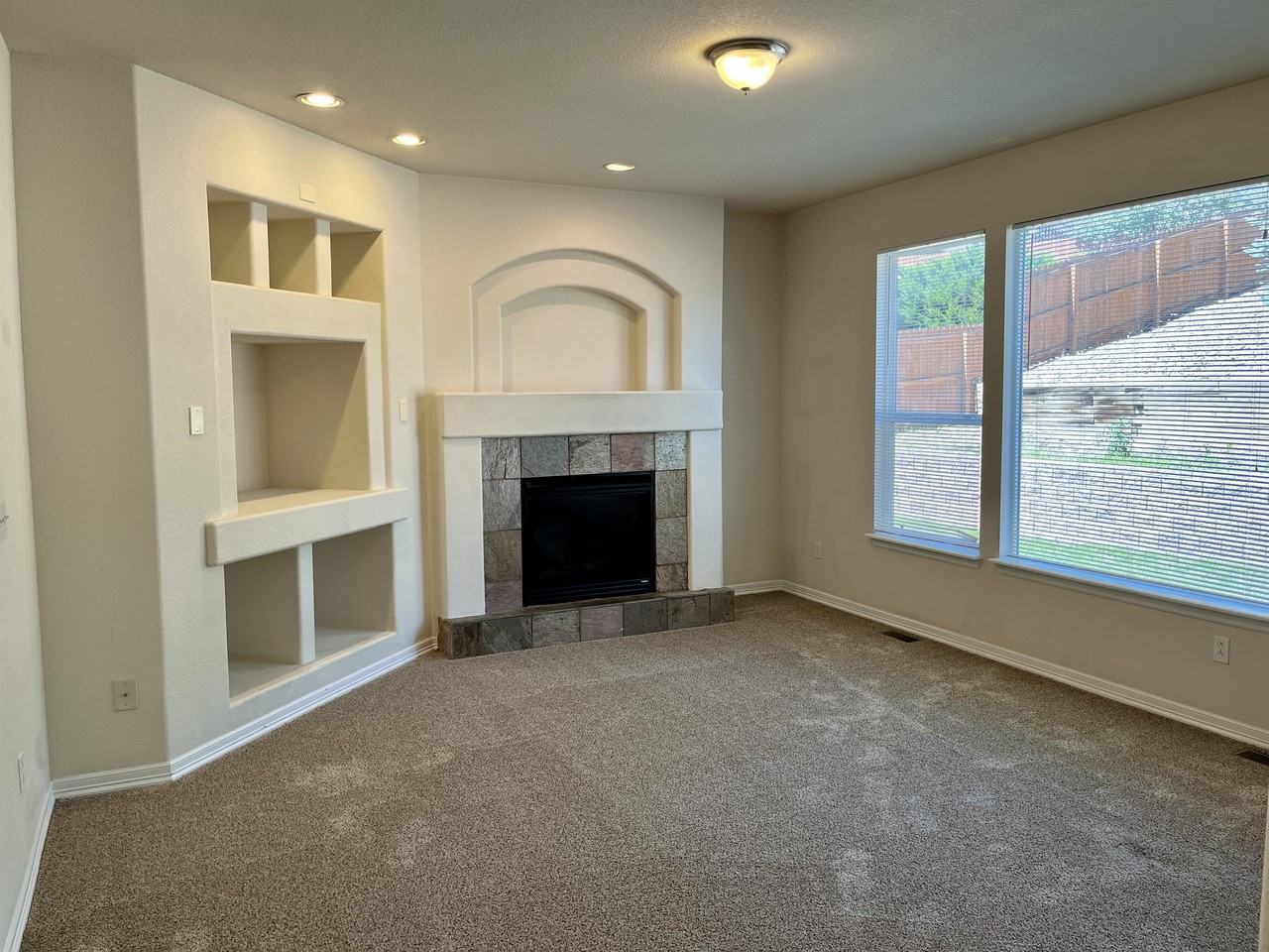 7595 Fargo Dr - Photo 2 of 21