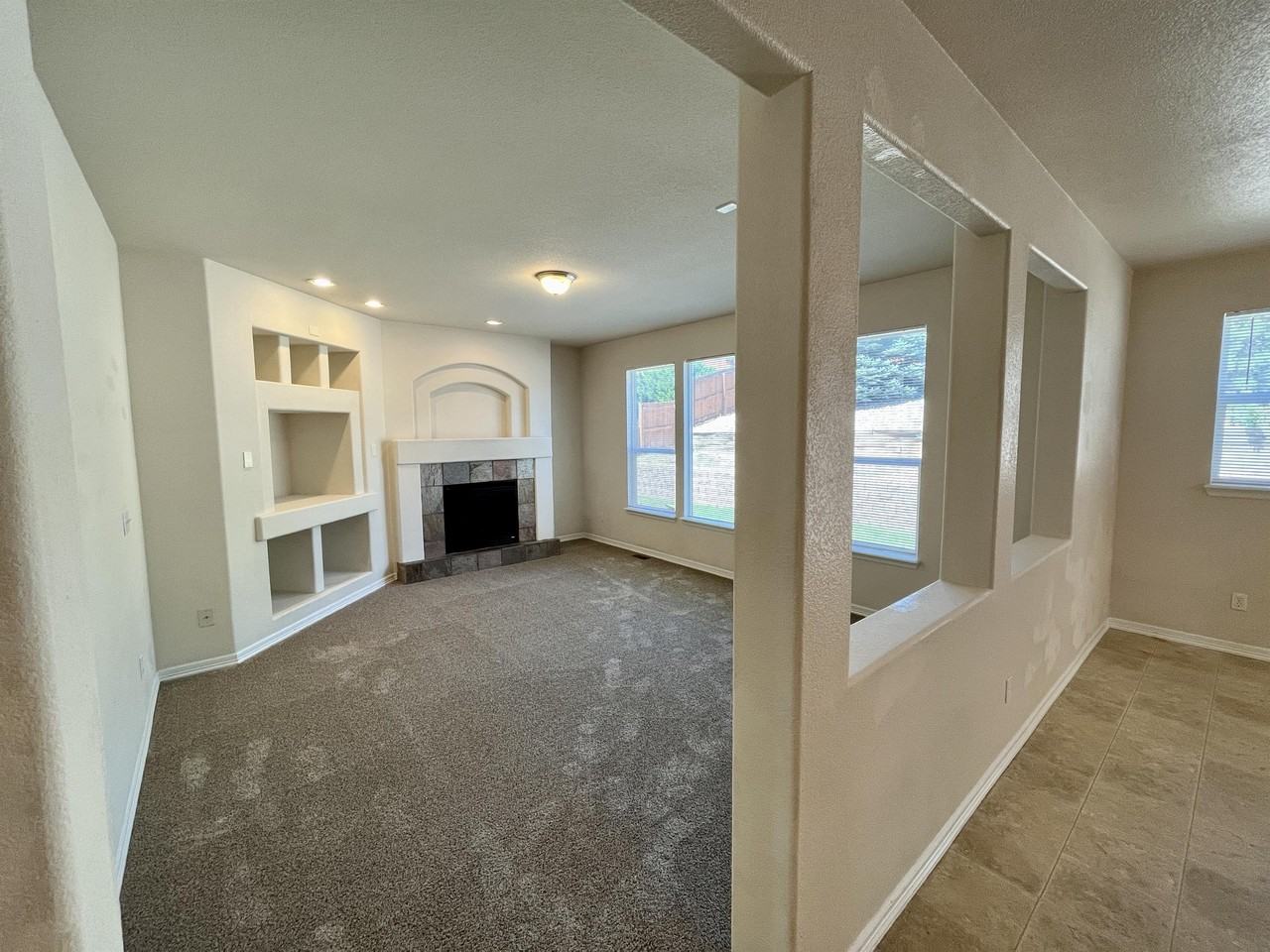 7595 Fargo Dr - Photo 4 of 21